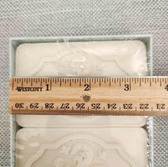 Saponificio Artigianale Fiorentino Rose Scented Handmade Soaps Three 4.40 OZ - Picture 15 of 16